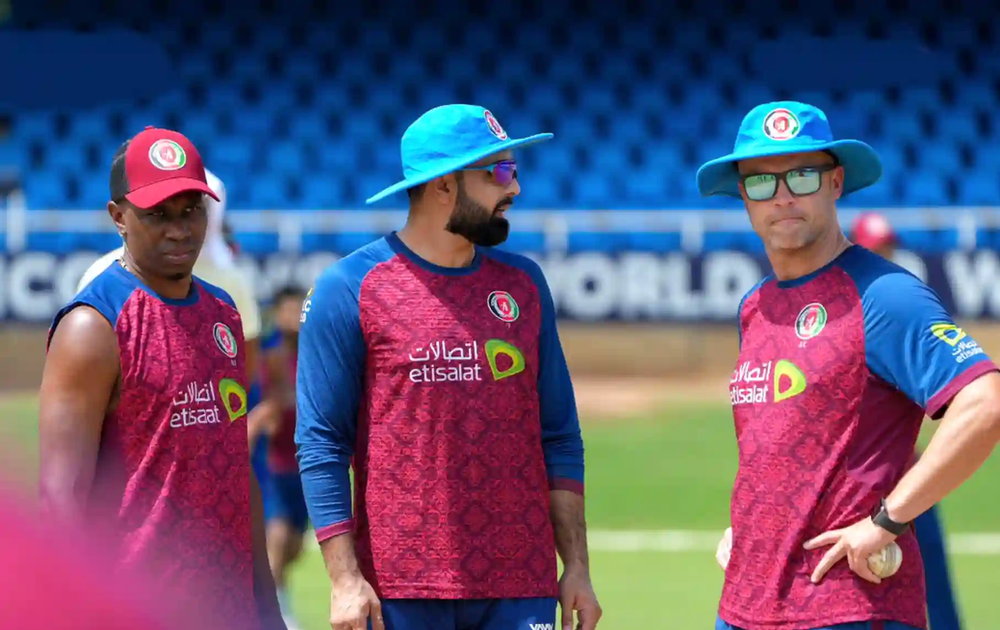 T20 World Cup 2024: Bravo and Trott during practice session (Source: ©ACBOfficials/X) T20 World Cup 2024_Dwayne Bravo, Mohammad Nabi and Jonathan Trott during a conversation _ Walking Wicket (Source_ ©ACBOfficials_X)