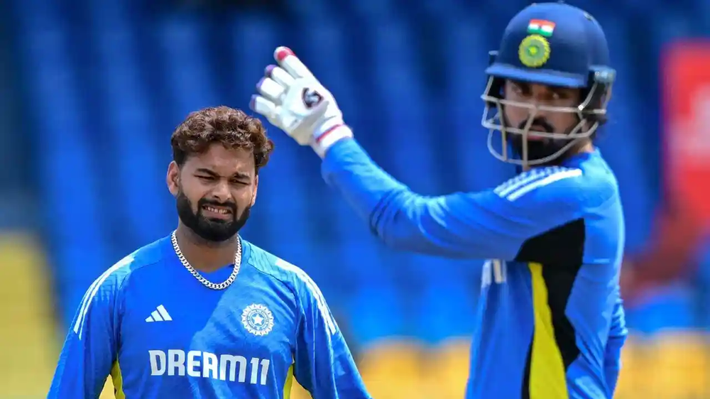 Wicket-keeper batter debate for Team India, Rishabh Pant or KL Rahul who makes the cut? Walking Wicket (Images_ ©Twitter_X)