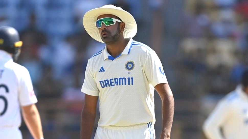 India vs England, 4th Test, Day 3_ Ravichandran Ashwin took his 35th 5-wicket haul _ Walking Wicket (Images_ ©BCCI_Twitter)