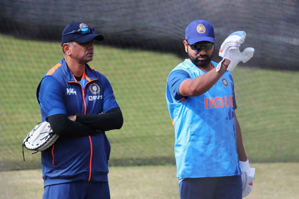 ICC Men's T20 World cup 2022_ Rohit Sharma, Rahul Dravid during the practice session of T20 World Cup at Melbourne_ Walking Wicket (Source_ ©X_Twitter)