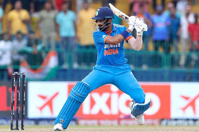 KL Rahul has done well in chase for India in ODI_ Walking wicket (Images_ ©BCCI_Twitter)