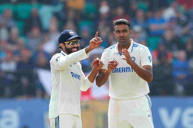 India vs England, 5th Test, Day 1_ ravichandran ashwin took 4-51 in his 100th test match Walking Wicket (Images_ ©BCCI_Twitter)