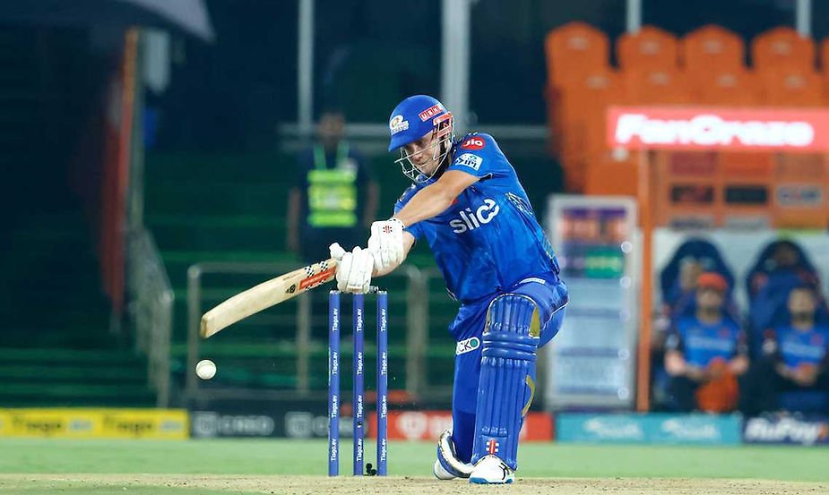 IPL 2023, SRH vs MI, Top Performances_ Cameron Green's all-round show (64, 1-29) helps MI beat SRH _ Walking Wicket (Images_ ©IPL_Twitter)