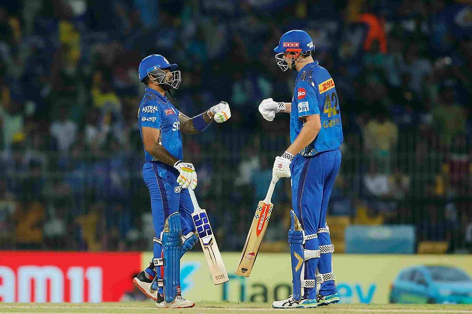 IPL 2023, MI vs LSG, Eliminator, Top Performances_ Suryakumar Yadav-Cameron Green added 66 of 38 for third wicket against LSG; MI beat LSG _ Walking wicket (Images_ ©IPL_Twitter)