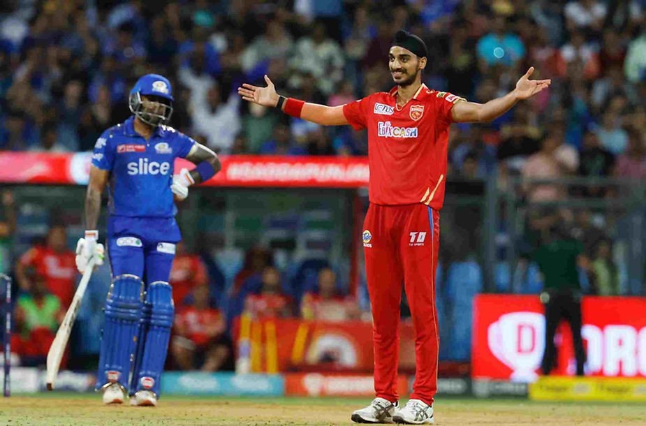 IPL 2023, MI vs PBKS, Top Performances_ Arshdeep Singh took 4-29 against Mumbai; PBKS beat MI _ Walking wicket (Images_ ©IPL_Twitter)