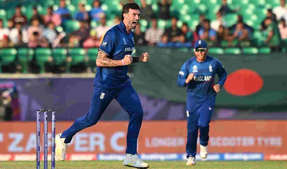 CWC 2023, England vs Bangladesh_ Reece Topley took 4-43 against Bangladesh _ Walking Wicket (Photo_ ©ICC_Twitter)