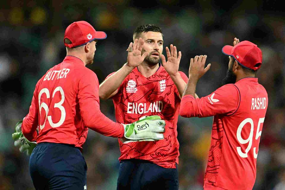 ICC Men's T20 World Cup 2022, Super 12, Group 1, Sri Lanka vs England_ Mark Wood's 3-26 and Adil Rashid 1-16 punctured Sri Lanka, England beat Sri Lanka _ Walking Wicket (Photo_ ©ICC_Twitter)