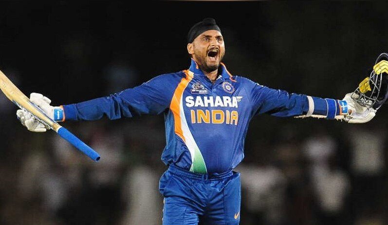 India vs Pakistan, Asia Cup 2010: India beat Pakistan in the last over courtesy Harbhajan Singh's six | _ Walking wicket (Images: ©Gopalbasak6/Twitter)