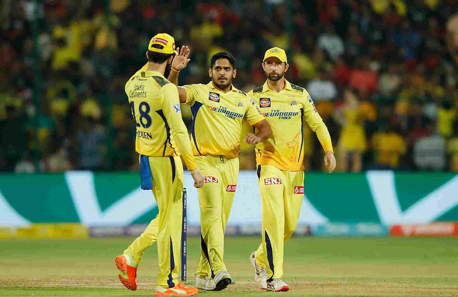 IPL 2023, RCB vs CSK, Top Performances_ Tushar Deshpande's 3-45 helps CSK beat RCB _ Walking Wicket (Images_ ©IPL_Twitter)