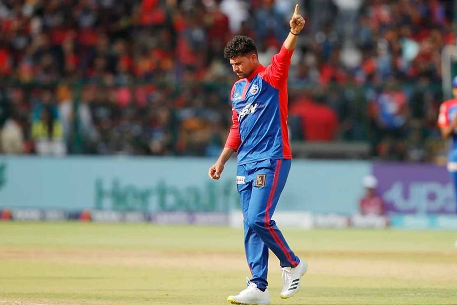 IPL 2023, RCB vs DC, Top Performances_ Kuldeep Yadav's 4-1-23-2 goes in vain as RCB beat DC _ Walking wicket (Images_ ©IPL_Twitter)