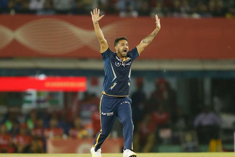 IPL 2023, PBKS vs GT, Top Performances_ Mohit Sharma's 2-18 helps GT beat PBKS _ Walking wicket (Images_ ©IPL_Twitter)