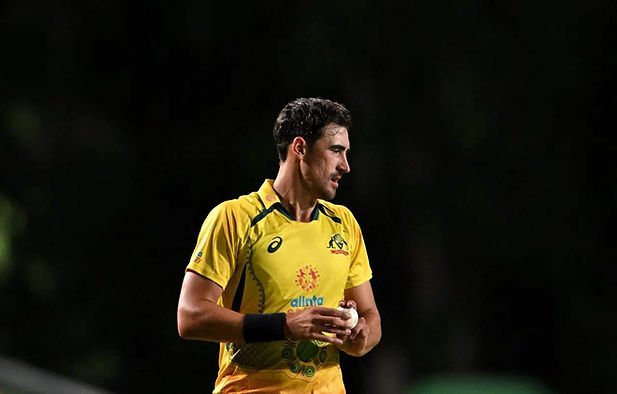 Mitchell Starc hasn't featured in any of the IPL season since 2015 | Walking Wicket (Photo: AFP/Getty Images)