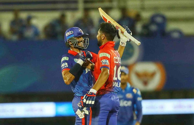 IPL 2022, MI vs DC, Top Performances: Axar Patel's 38*, Lalit Yadav's 48* help Delhi Capitals beat Mumbai Indians by 4 wickets in Match 2. (Image ©BCCI/IPL)