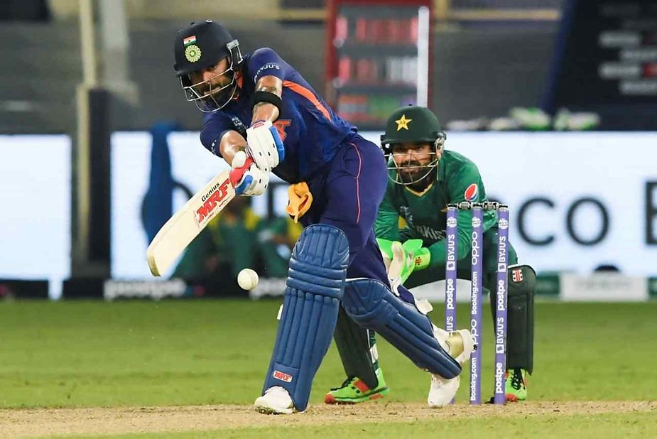 ICC Men's T20 World Cup 2021, India vs Pakistan_ Virat Kohli scored 57 off 49 balls against Pakistan _ Walking Wicket (Photo_ ©AFP_Getty Images)