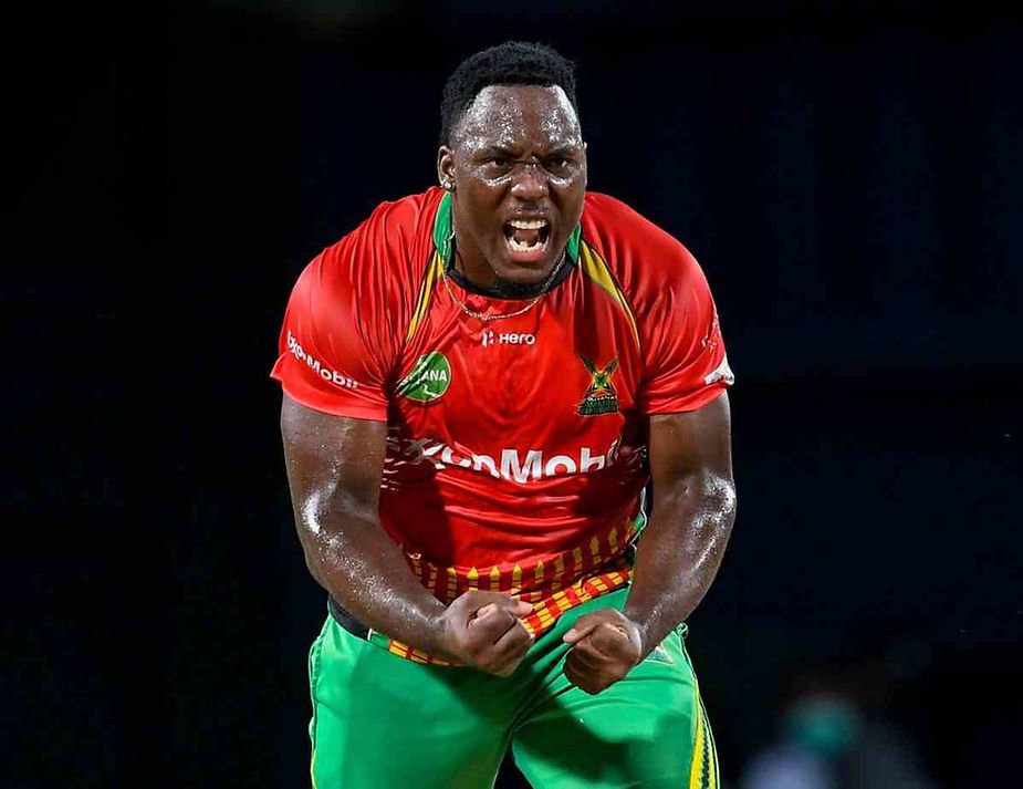 IPL 2022 Mega-Auction: Top 5 Rookie Overseas Players likely to create ripples at the auction. Odean Smith, West Indies all-rounder has kept his base price INR 1 Crore. (©GettyImages)