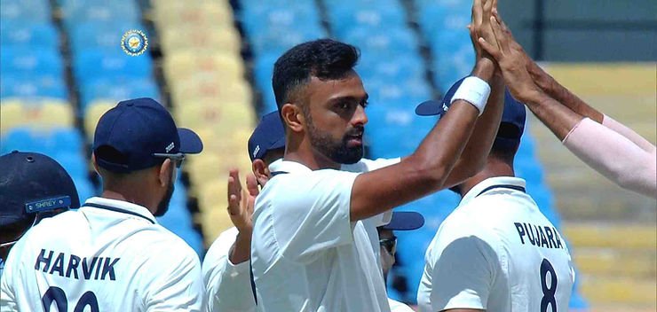 Irani Trophy 2022-23, SAU vs ROI_ Jaydev Unadkat scored 101 runs and took 4 wickets against Rest of India in Irani Trophy 2022 (Photo_ ©BCCI_Twitter)