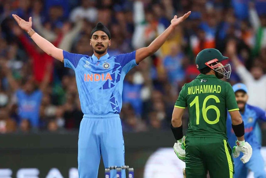 ICC Men's T20 World Cup 2022, Group 2, India v Pakistan_ Arshdeep Singh took 3-32 against Pakistan; India beat Pakistan _ Walking Wicket (Photo_ ©Associated Press)