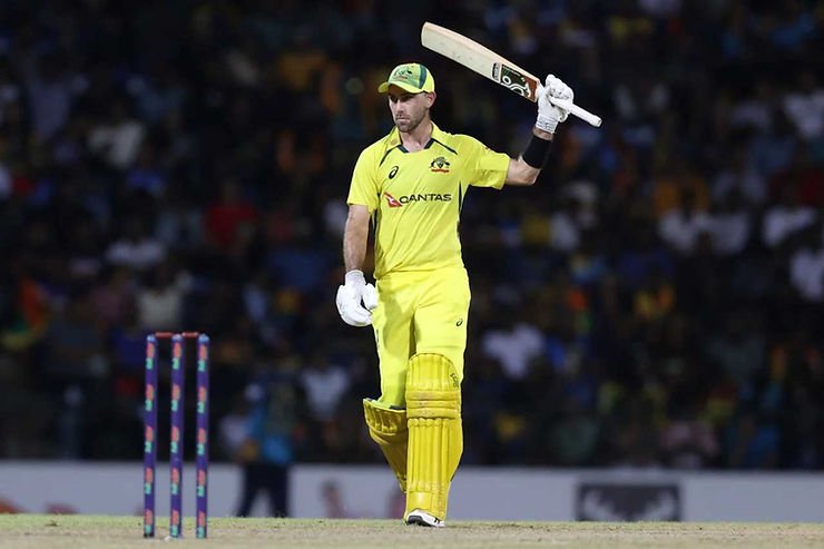 T20 World Cup 2022: Glenn Maxwell raises his bat as he scores half century off 35 balls against Sri Lanka | Walking wicket (Photo: ©Getty Images)