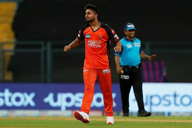 IPL 2022, MI vs SRH, Top Performances_ Umran Malik's 3-23 keep SRH alive in play offs race, SRH beat MI _ Walking Wicket (Images ©BCCI_IPL)