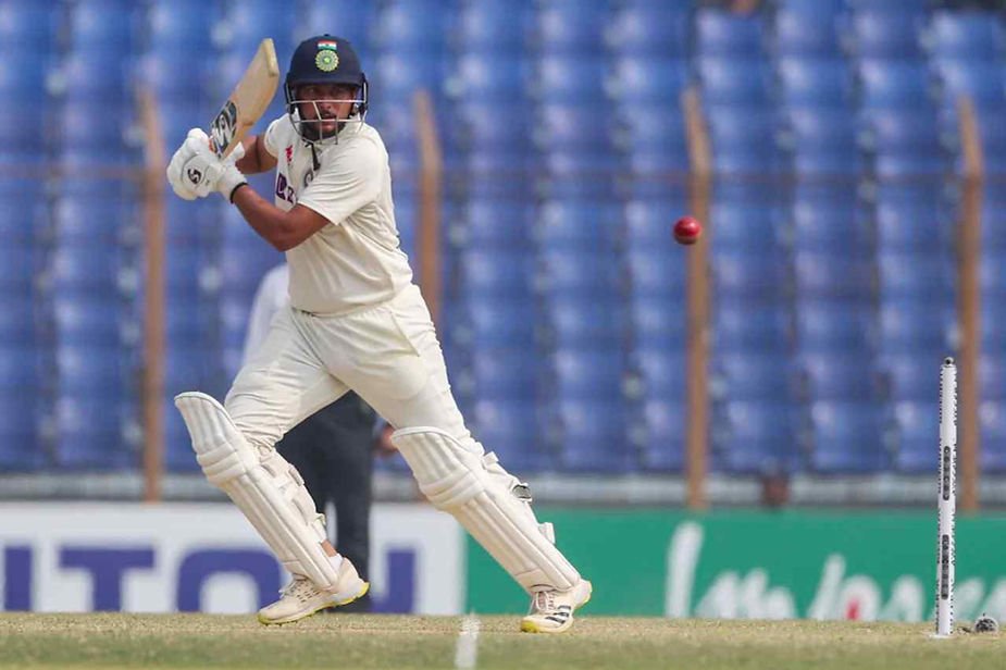 Bangladesh vs India, 1st Test, Day 2, Top Performances_ Kuldeep Yadav made a good contribution with bat (40) & ball (4-33) against Bangladesh _ Walking Wicket (Source_ ©Associated Press)