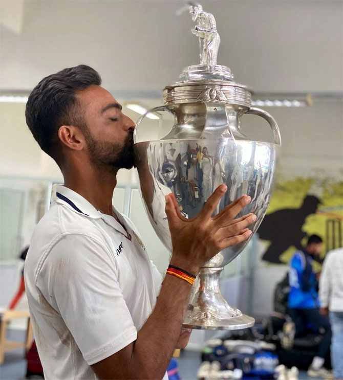 Ranji Trophy 2021-22 kicks off on February 10; knockout stage between May 20-June 26 after IPL 2022. (Photo: JaydevUnadkat/Instagram)