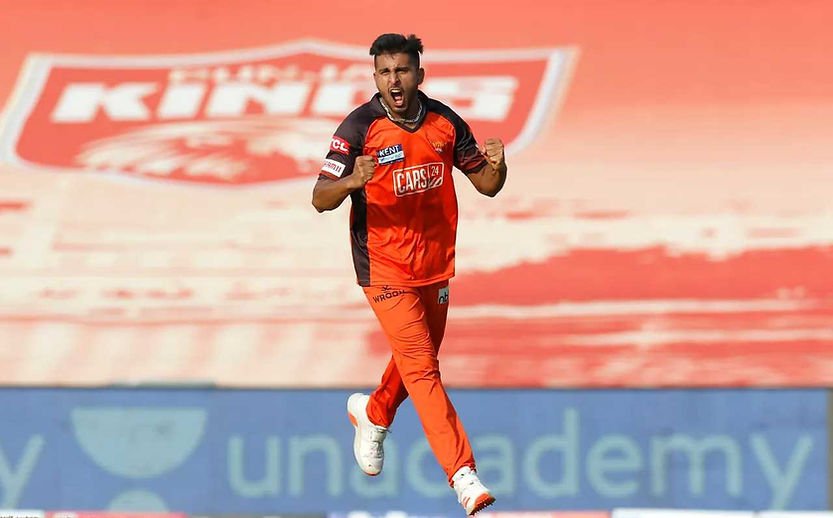 IPL 2022, SRH vs PBKS, Top Performances_ Umran Malik takes 4-28 against Punjab Kings, SRH move to top 4 _ Walking Wicket (Images ©BCCI_IPL)