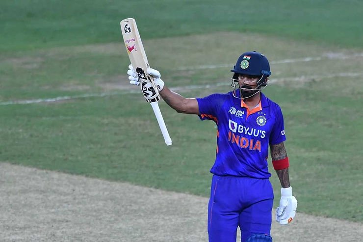 Asia Cup 2022, Super 4, India vs Afghanistan_ Virat Kohli scores maiden T20I hundred (122 off 61) and overall 71st century in International Cricket _ Walking Wicket (Photo_ ©AFP_Getty Images)
