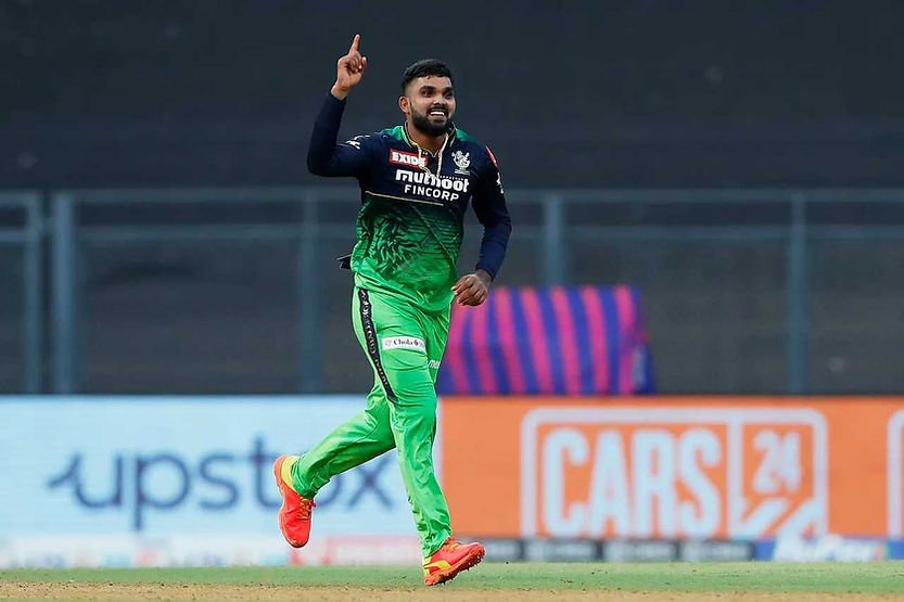 IPL 2022, RCB vs SRH, Top Performances_ Wanindu Hasaranga's 5-18 helps RCB beat SRH and move to 4th place in points table _ Walking Wicket (Images ©BCCI_IPL)