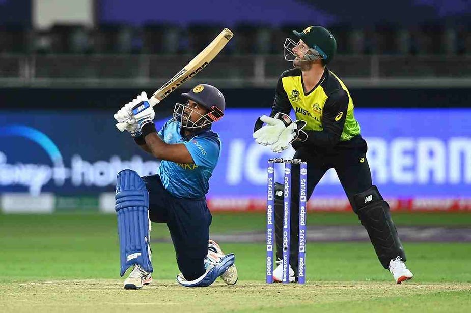 IPL 2022 Mega-Auction: Top 5 Rookie Overseas players likely to create ripples at the auction. Charith Asalanka, Sri Lankan all-rounder smashed 231 runs from 6 matches in T20 World Cup 2021. (©GettyImages)