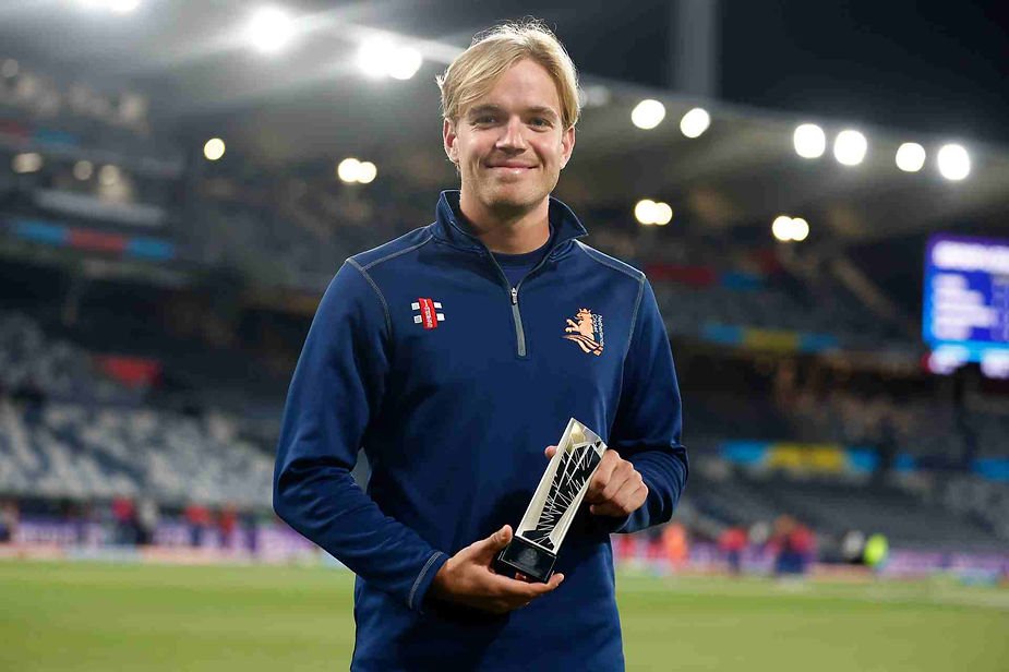 ICC Men's T20 World Cup 2022, Round 1, Group A, Namibia v Netherlands_ Bas de Leede's all-round show (30, 2-18) takes Netherlands home _ Walking Wicket (Photo_ ©ICC_Getty)