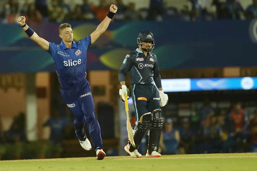 IPL 2022, GT vs MI Top Performances_ Daniel Sams defends 9 runs of the final over and helps Mumbai Indians beat Gujarat Titans _ Walking Wicket (Images ©BCCI_IPL)
