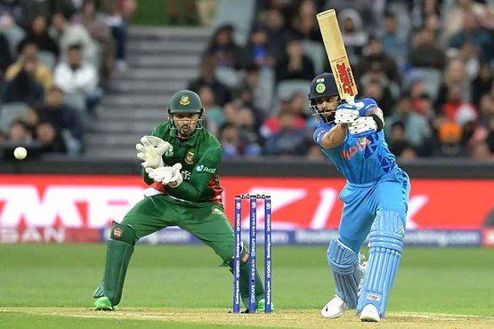 ICC Men's T20 World Cup 2022, Super 12, Group 2, India vs Bangladesh_ Virat Kohli's 64 off 44 helps India set 185-run target against Bangladesh | Walking Wicket (Source_ ©AFP_Getty Images)