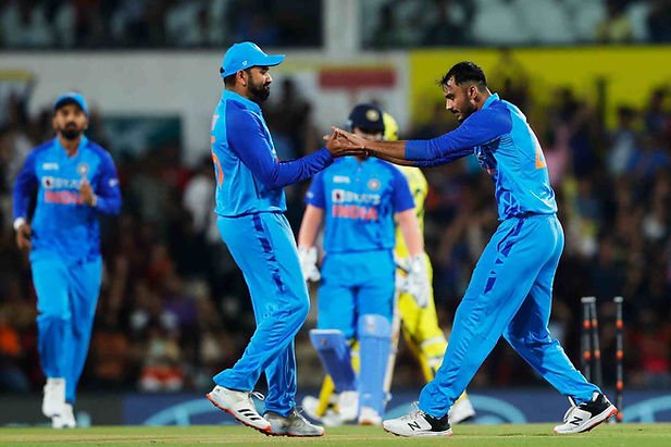 India vs Australia, 2nd T20I, Top Performances: Rohit Sharma's 46*(20), Axar Patel's 2-13 help India trump Australia; series level 1-1 _ Walking Wicket (Photo_ ©BCCI_Twitter)