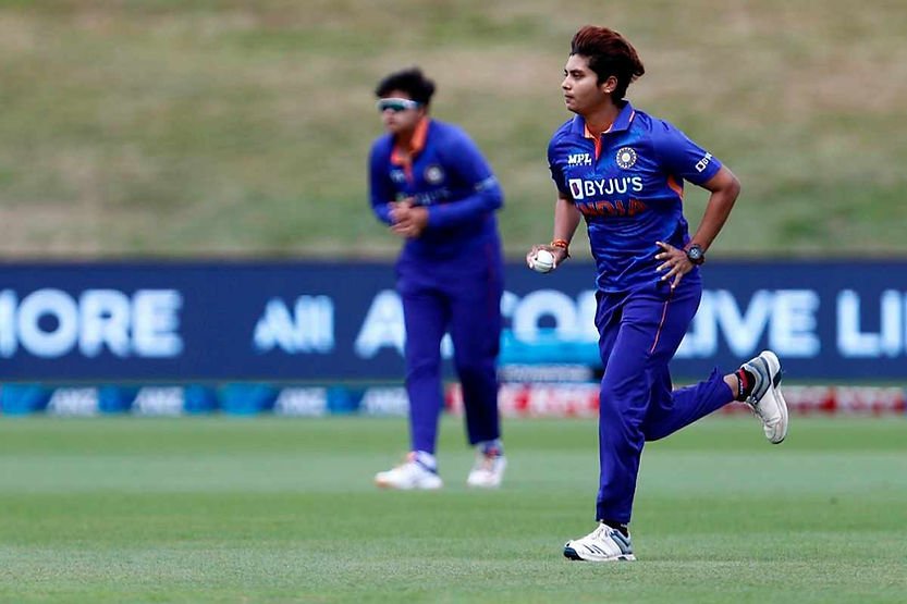 IND W vs NZ W ODIs Series Review_ Indian Women lost ODI series by 4-1 against New Zealand. Pacer Meghna Singh during her run-up in a game against New Zealand Women (©Getty Images)